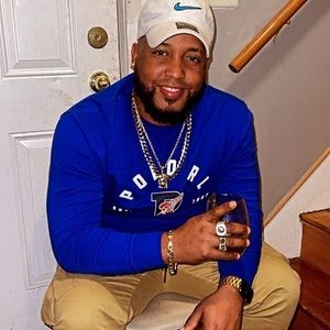 Meet your Posher, Juan carlos